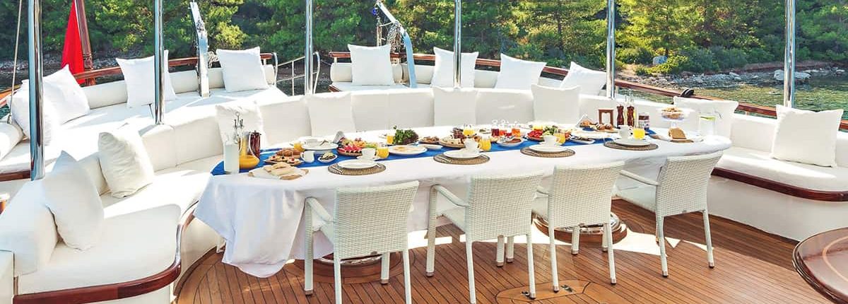 HALCON DEL MAR Aft deck