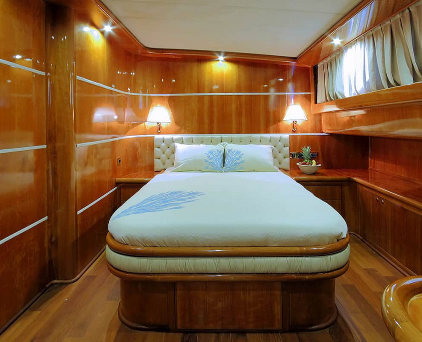 SILVERMOON Guest Cabin 1 (2) SILVERMOON Guest Cabin 1 (2)