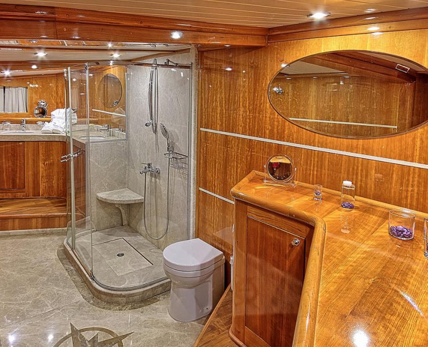 SILVERMOON Master Bathroom (2) SILVERMOON Master Bathroom (2)