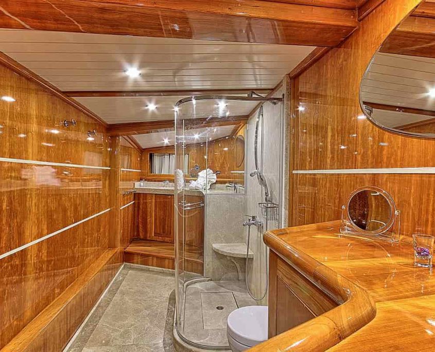 SILVERMOON Master Bathroom-min SILVERMOON Master Bathroom-min