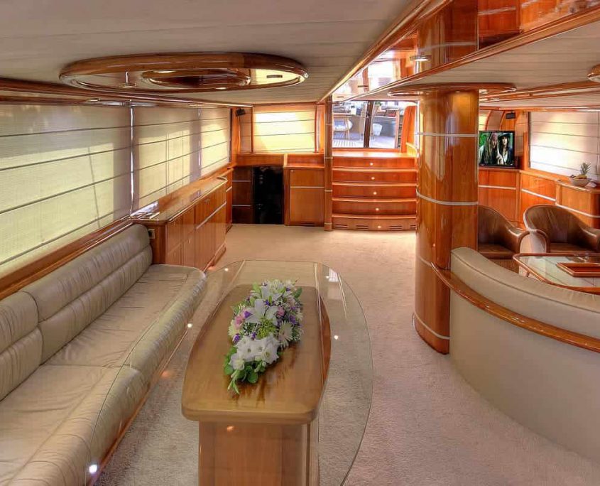 SILVERMOON Salon-min SILVERMOON Salon-min