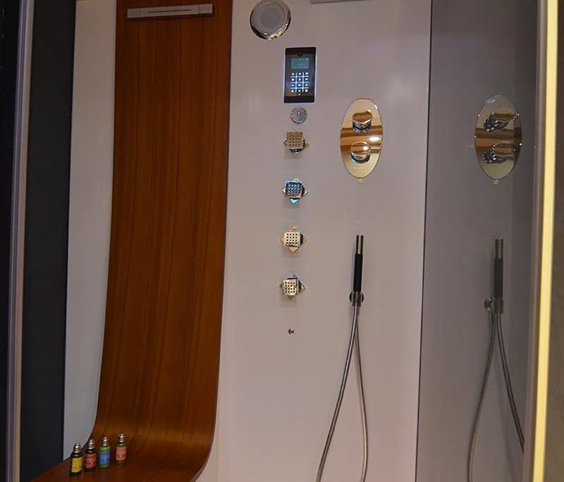 BLUE HEAVEN Aft Master Bathroom BLUE HEAVEN Aft Master Bathroom