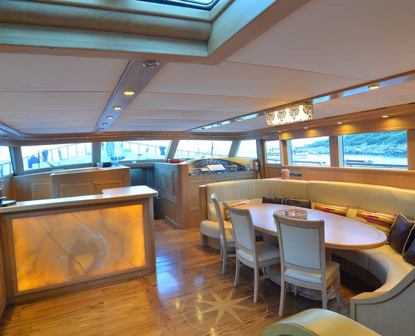 BLUE HEAVEN Salon BLUE HEAVEN Salon