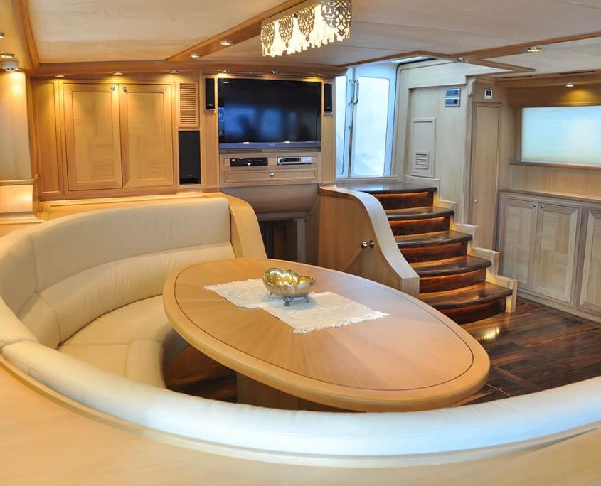 BLUE HEAVEN Salon BLUE HEAVEN Salon