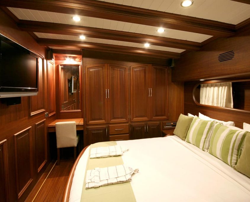 CANER 4 Double cabin