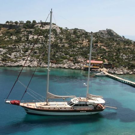 SERENITY 86 - Loryma Close up