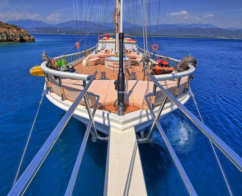 QUEEN OF SALMAKIS QUEEN OF SALMAKIS