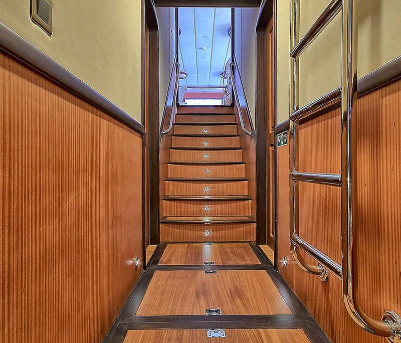 QUEEN OF SALMAKIS Hall QUEEN OF SALMAKIS Hall