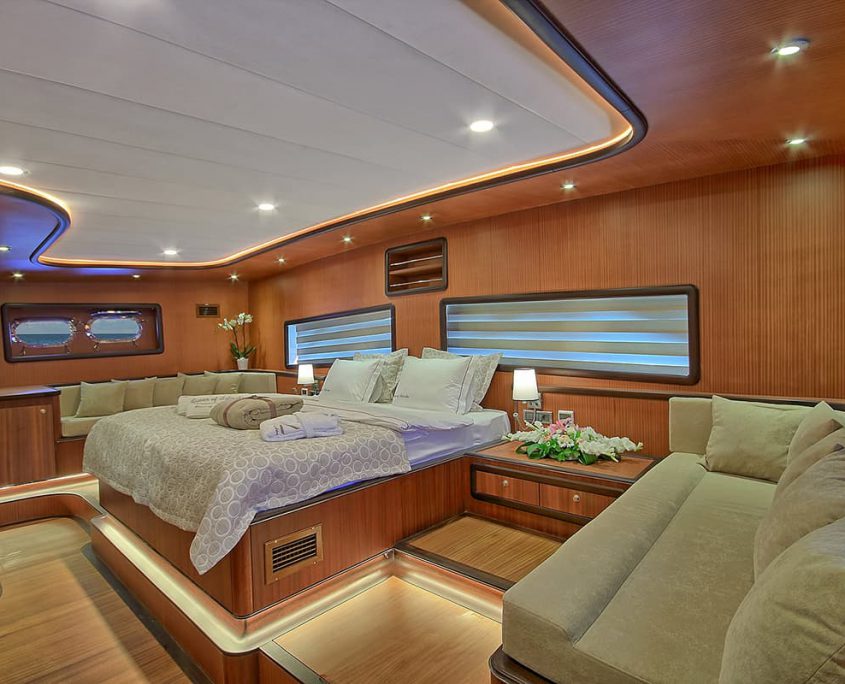 QUEEN OF SALMAKIS Master cabin QUEEN OF SALMAKIS Master cabin