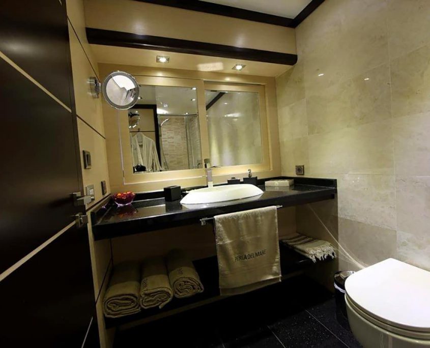PERLA DEL MARE Bathroom
